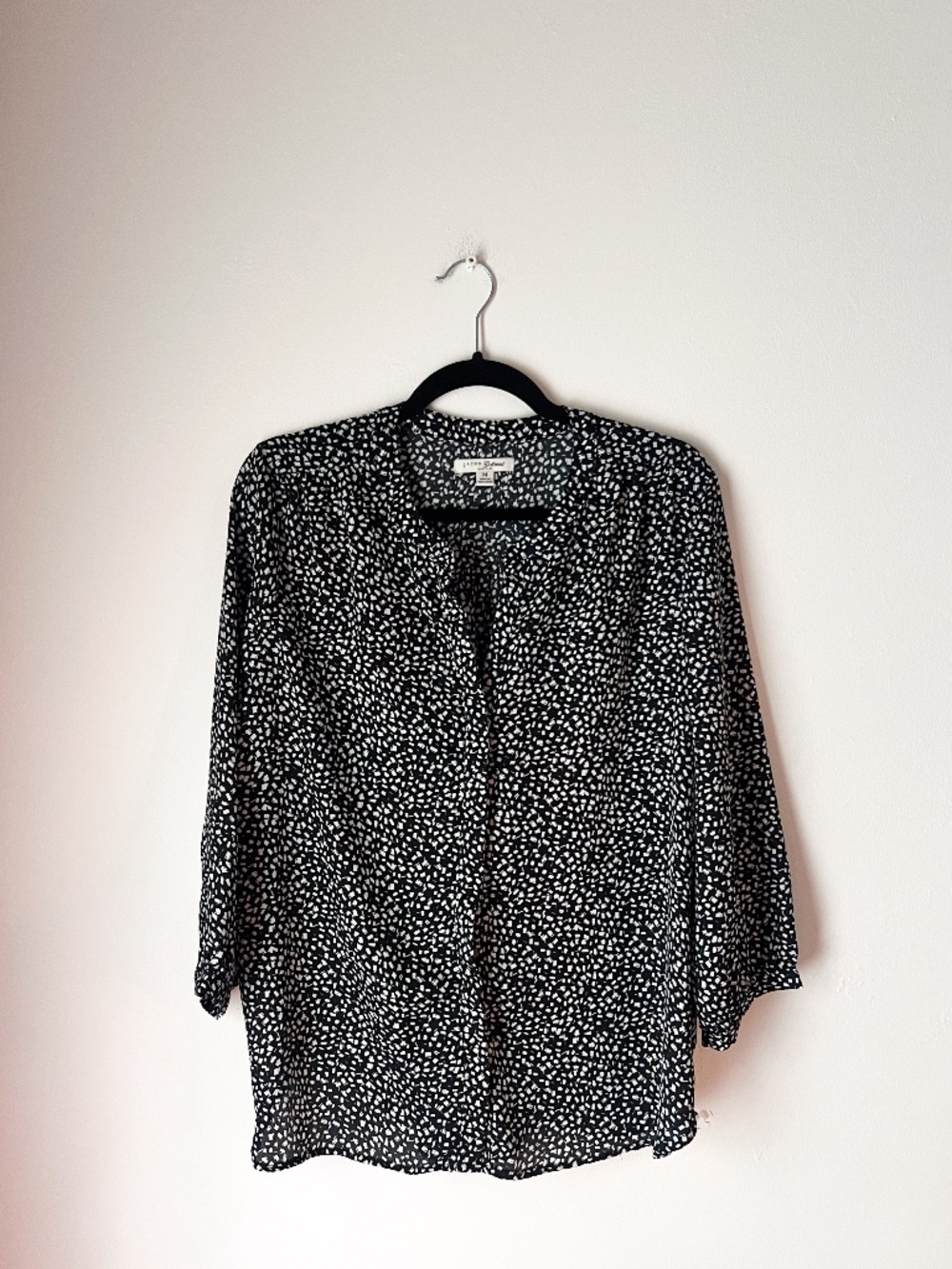 Jachs Girlfriend New York Black & White Abstract Print Blouse | Size Medium